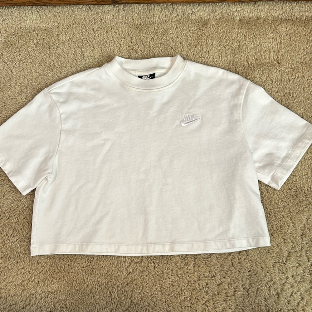 Nike women’s crop top white  SMALL